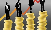 聪明资金尾盘抢筹 短期调整不改向上趋势